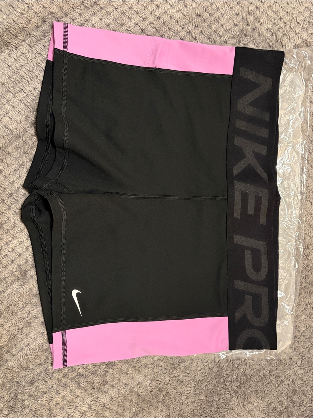 Nike Women's Black & Pink Performance Compression Shorts- size xl